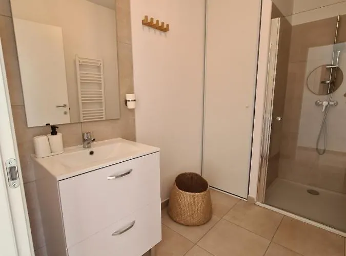 Appartement Corse, 3 Chambres, Confort, Accès Direct *